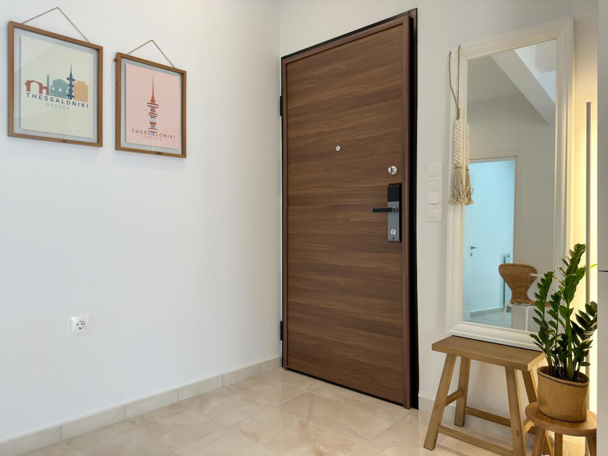 Luxury Downtown Apartment Guya เทสซาโลนิกิ ภายนอก รูปภาพ