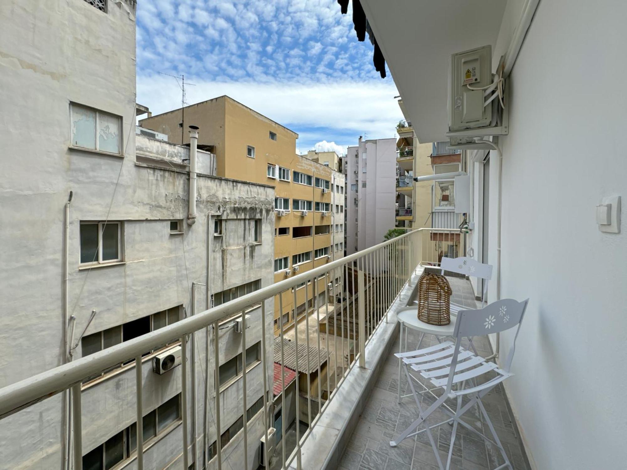 Luxury Downtown Apartment Guya เทสซาโลนิกิ ภายนอก รูปภาพ